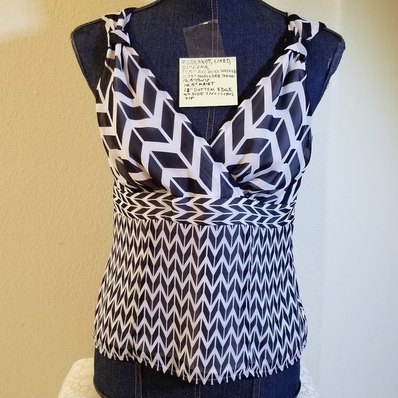 Jones Wear Tops - ✅NWOT Elegant Jones Wear Blue White Silk Fully Lined Top S #664, B14